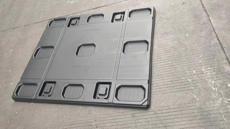 Plastic Lid And Pallet